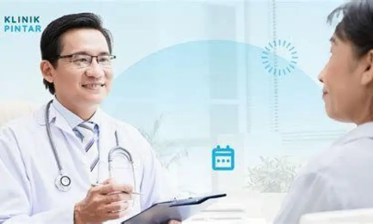 Konsultasi Medis Pasien berkonsultasi dengan dokter tentang obat