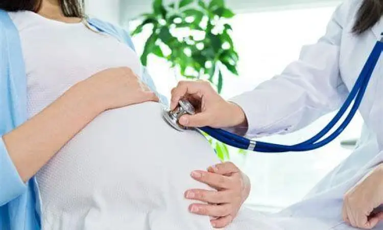 Pemeriksaan Rutin Obgyn Ibu hamil melakukan pemeriksaan rutin dengan dokter kandungan