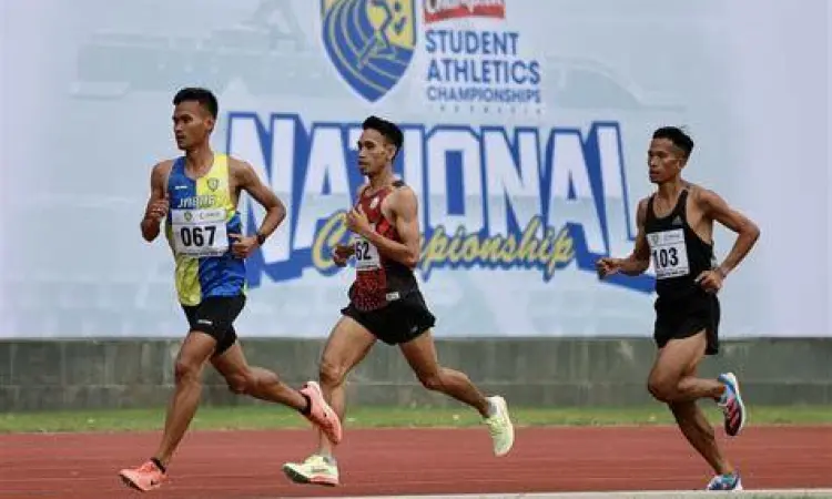 Teknik postur tubuh pelari jarak jauh yang benar