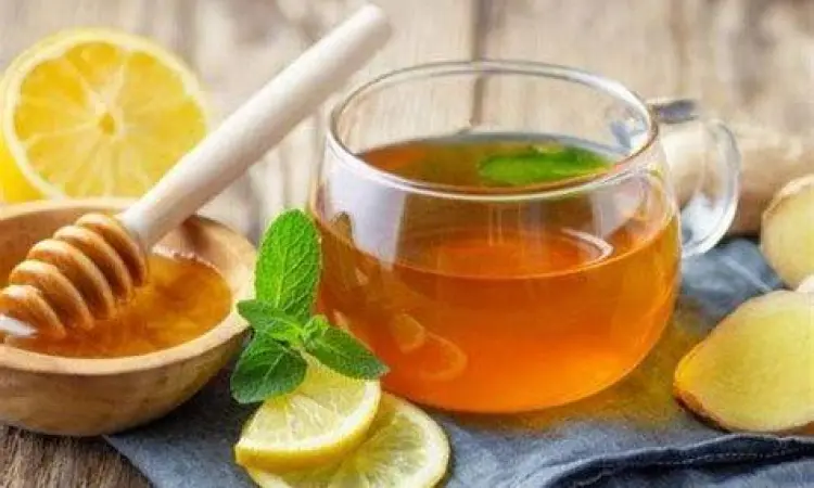Minuman madu dan lemon untuk tenggorokan