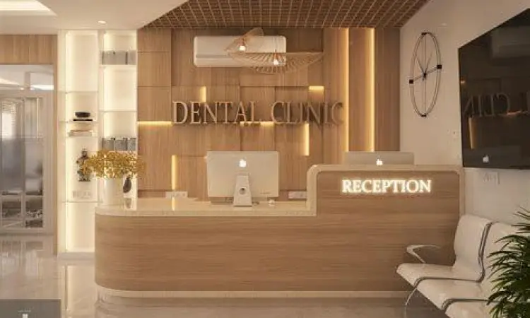 Interior tempat praktik ahli gigi yang bersih dan steril