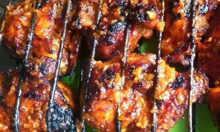 Aneka rempah tradisional untuk bumbu ayam bakar