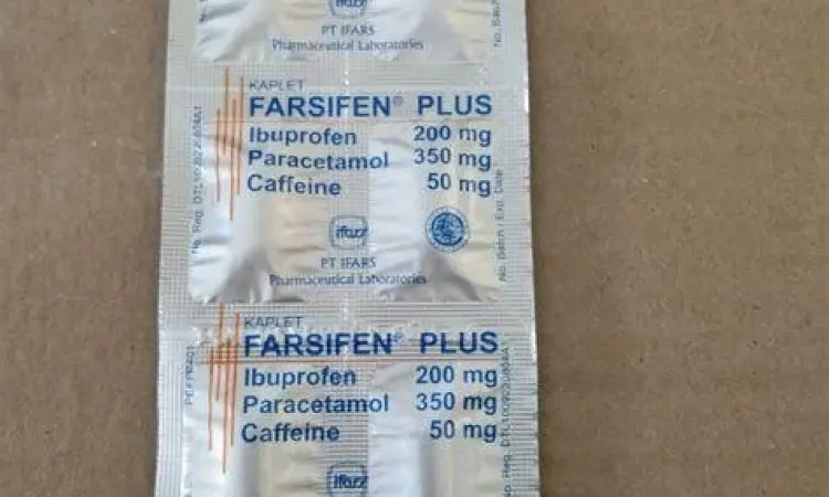 Obat Penurun Panas Populer Perbandingan obat parasetamol dan ibuprofen untuk demam