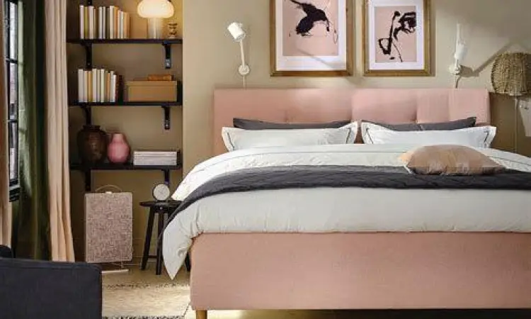 Kamar tidur minimalis yang nyaman dan gelap