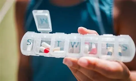 Kepatuhan Minum Obat Pentingnya rutin minum obat kolesterol