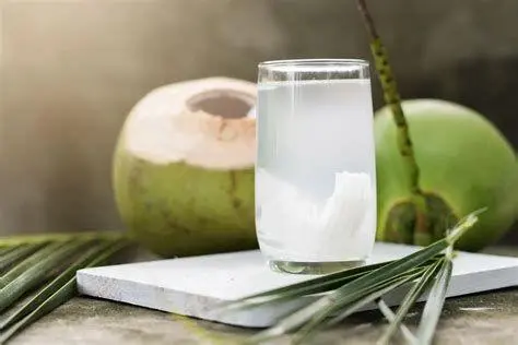 Kandungan Nutrisi Air Kelapa Infografis kandungan nutrisi air kelapa
