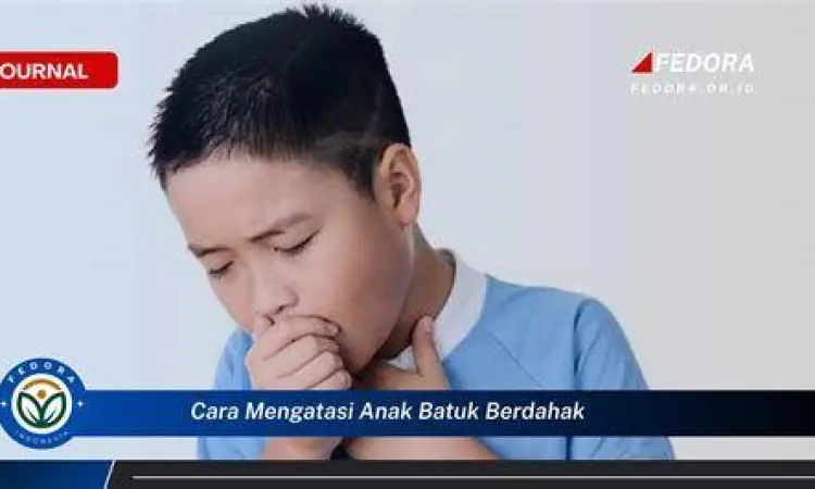 Anak mengalami gejala batuk berdahak dan pilek