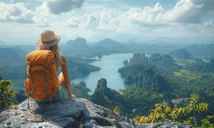 seseorang menikmati waktu sendirian di alam