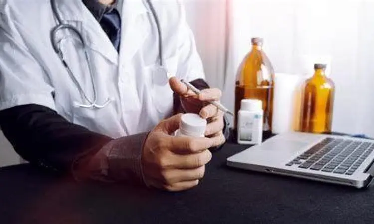 Konsultasi Medis Penggunaan Steroid Konsultasi dokter mengenai penggunaan kortikosteroid