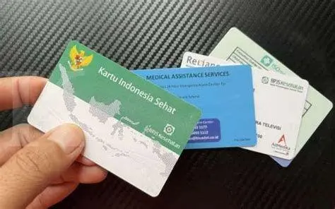 Perkembangan KIS dari Masa ke Masa Infografis sejarah kartu indonesia sehat