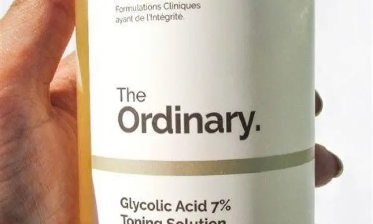 Ilustrasi proses eksfoliasi kimia dengan asam glikolat