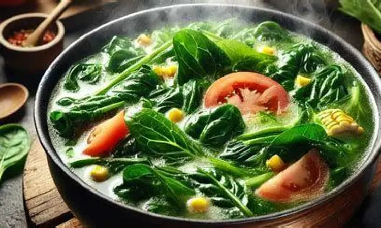Bahan-bahan segar untuk membuat sayur bayam