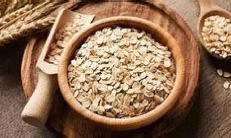 Perawatan Alami Eksim Bahan alami oatmeal untuk menenangkan kulit eksim