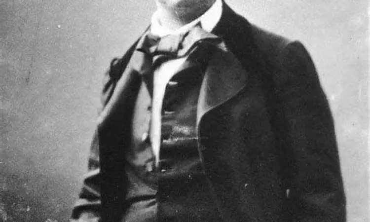 Potret Charles Baudelaire penulis Flowers of Evil