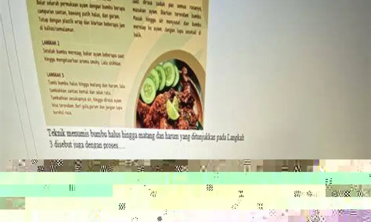 Menumis bumbu halus sop ayam di wajan