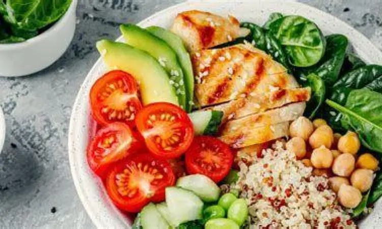 Piring makan malam dengan gizi seimbang