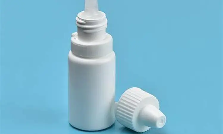 Menjaga kebersihan ujung botol tetes telinga