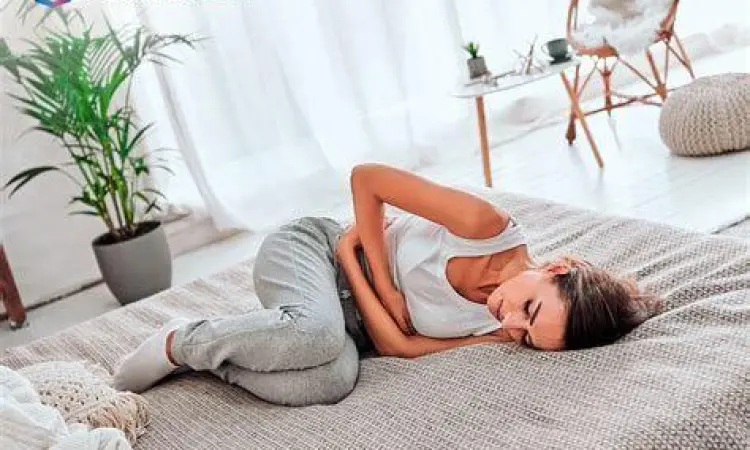 Posisi Tidur Nyaman Saat Haid Ilustrasi posisi tidur fetal untuk mengurangi kram perut